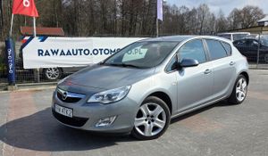 Opel Astra J 1.4 Turbo 2011