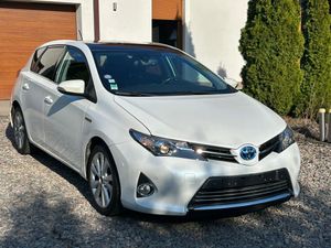 Toyota Auris II 1.8 HSD Prestige NAVI 2013