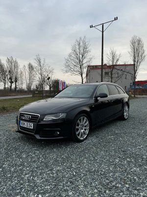 Audi A4 B8 2.0 TDI DPF S line Sportpaket 2011