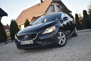Volvo V40 II D4 Momentum 2014