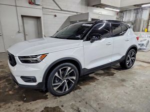 Volvo XC40 T5 AWD R-Design 2022
