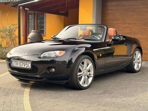 Mazda MX-5 (Miata) 2.0 MZR Roadster Coupe Expression 2006