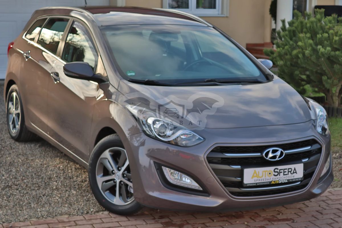Hyundai i30 II blue Kombi 1.6 GDi YES Gold 2015