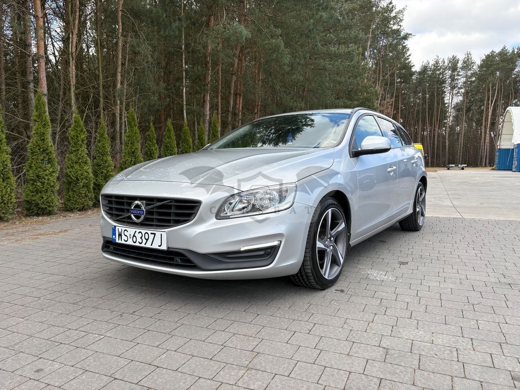 Volvo V60 I D3 Geartronic Kinetic 2015