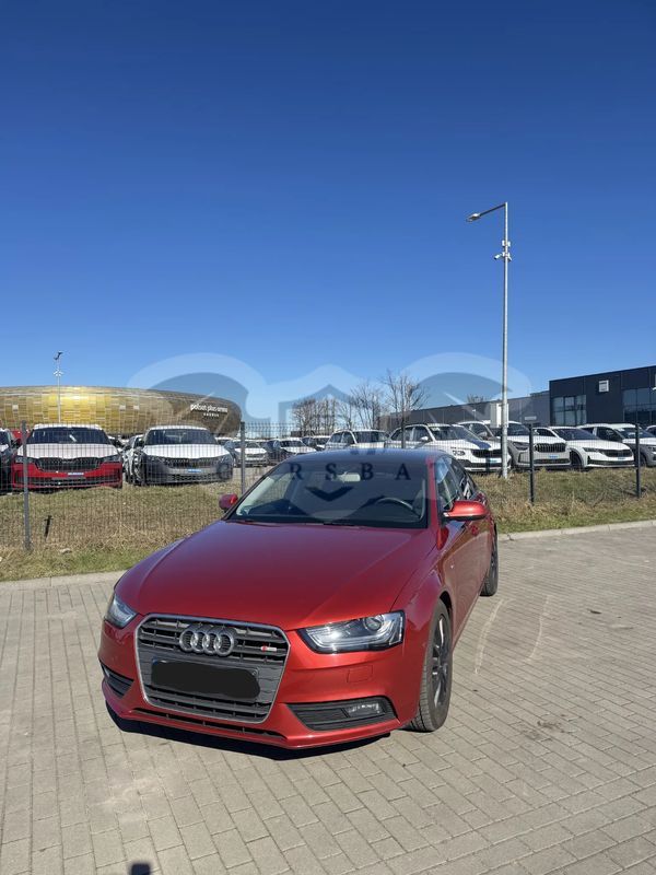 Audi A4 B8 2.0 TDI DPF S line Sportpaket 2013