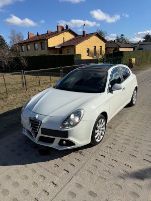 Alfa Romeo Giulietta 2.0 JTDM Distinctive 2011