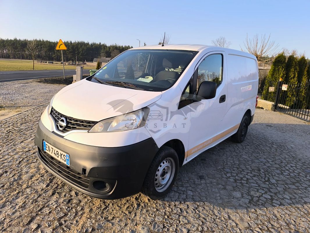 Nissan NV200 2016