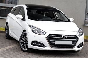 Hyundai i40 Kombi blue 1.7 CRDi DCT Premium 2015
