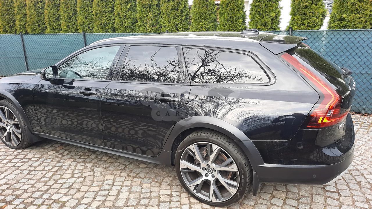 Volvo V90 2022