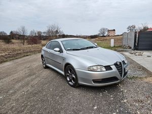 Alfa Romeo GT 2004