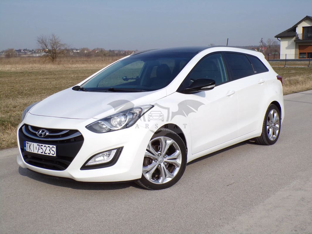 Hyundai i30 II blue Kombi 1.6 CRDi YES Gold 2013