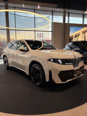 BMW iX3 50 xDrive 113.4kWh 2026