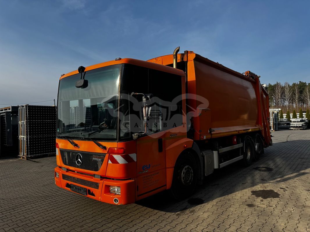 Mercedes-Benz Econic 2013