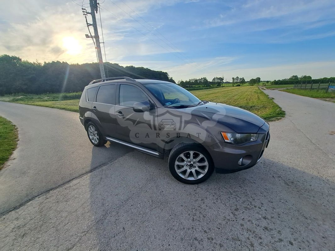 Mitsubishi Outlander II 2.0 Intense + 2WD CVT 2011