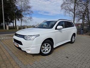 Mitsubishi Outlander III 2.2 DI-D 4WD Invite 2013