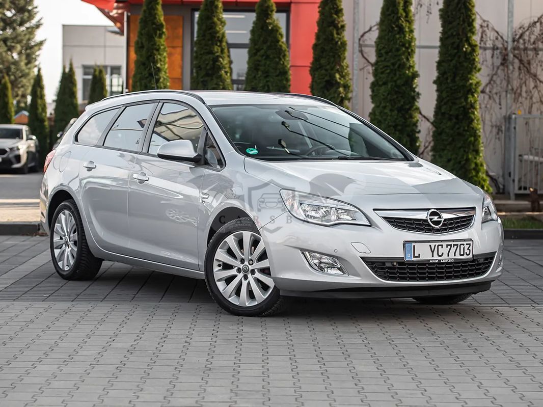 Opel Astra J 2012