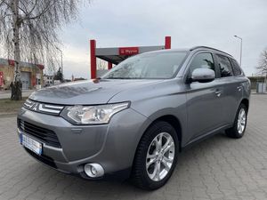 Mitsubishi Outlander III 2.2 DI-D 4WD Plus 2014