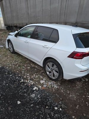 Volkswagen Golf VIII 1.5 eTSI OPF DSG Life 2025
