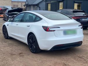 Tesla Model 3 2025
