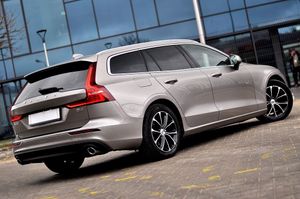 Volvo V60 II D4 Geartronic Momentum 2019