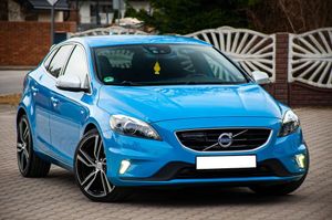 Volvo V40 II D4 Geartronic RDesign 2015