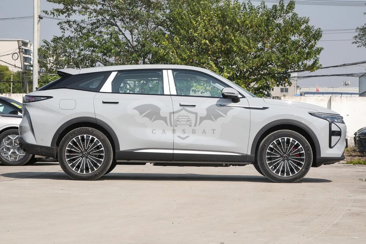Omoda 9 1.5 Super Hybrid Exclusive AWD 2025