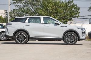 Omoda 9 1.5 Super Hybrid Exclusive AWD 2025