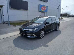 Toyota Auris II 1.8 HSD Luna 2015