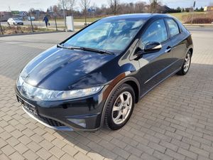 Honda Civic IX 1.4 i-VTEC Comfort 2011