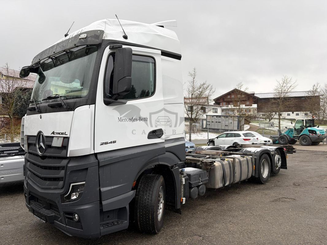 Mercedes-Benz Actros 2023