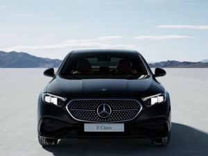 Mercedes-Benz E W214 220 d mHEV 4-Matic AMG 9G-Tronic 2026