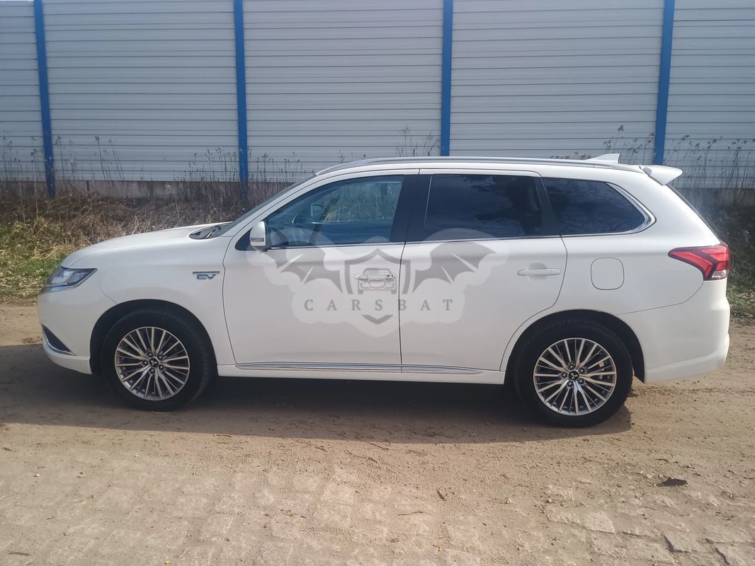 Mitsubishi Outlander III 2021