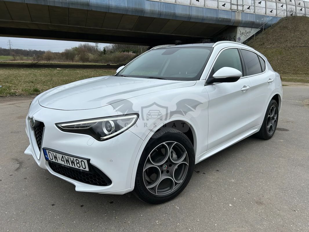 Alfa Romeo Stelvio 2.0 Turbo 16V AT8-Q4 Ti 2018