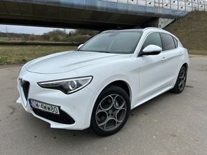 Alfa Romeo Stelvio 2.0 Turbo 16V AT8-Q4 Ti 2018
