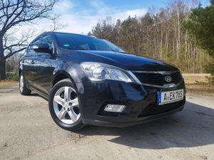 Kia Ceed I 1.6 Crdi Comfort + 2011