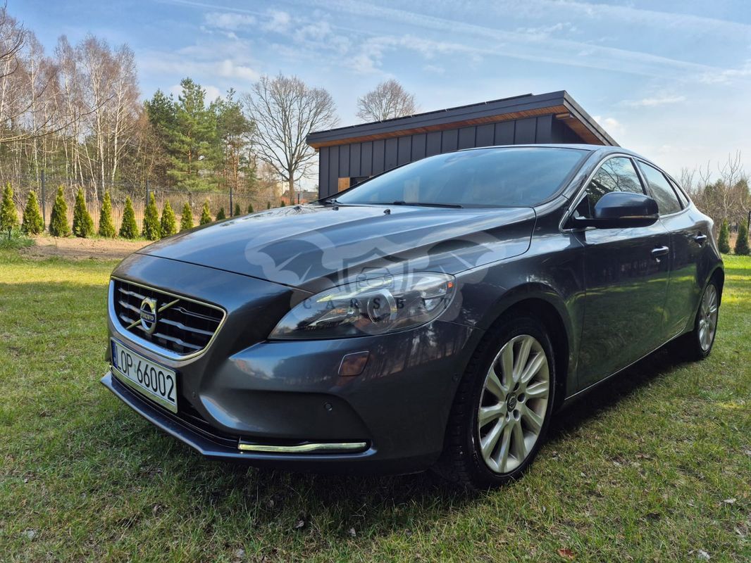 Volvo V40 II D2 Summum 2013