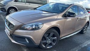 Volvo V40 II D3 R Design 2013