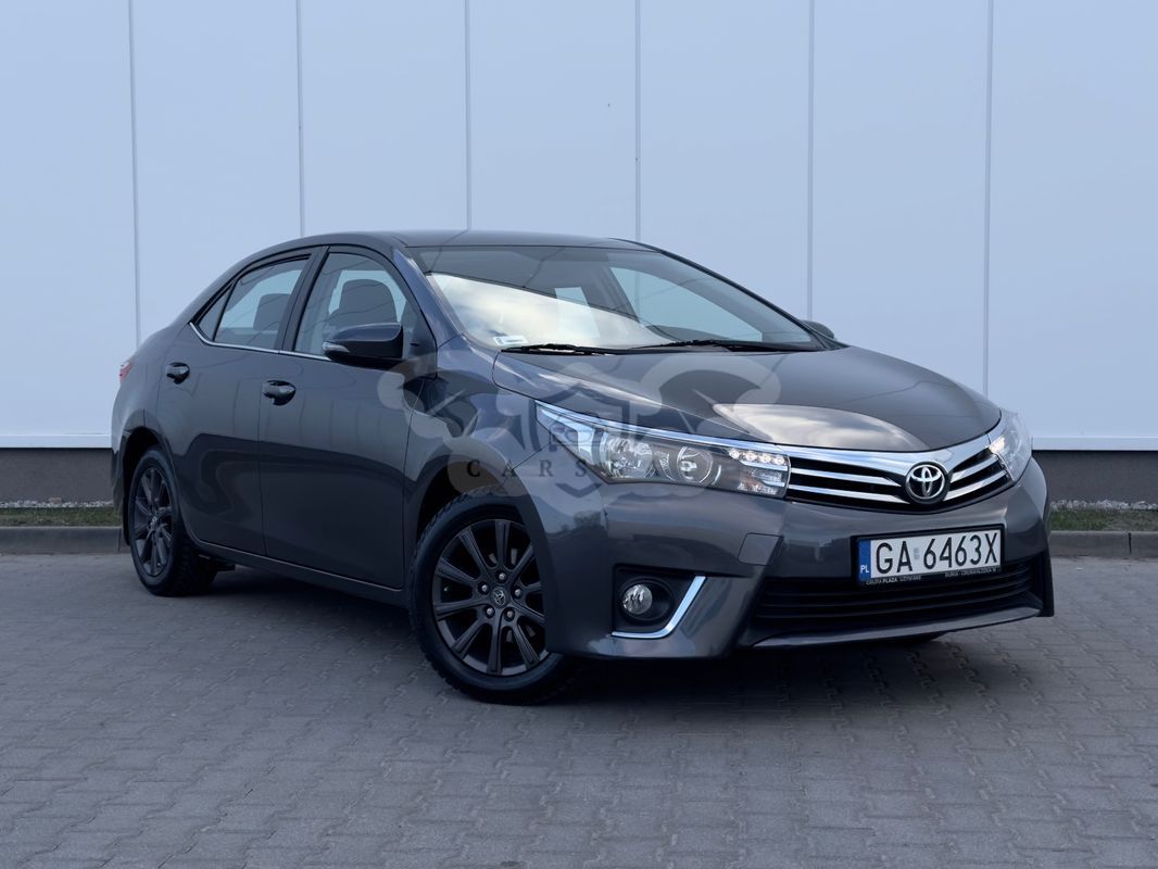 Toyota Corolla Seria E16 2015