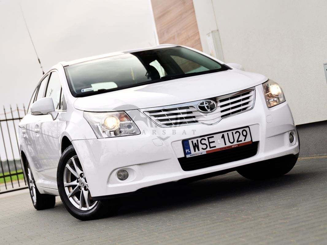 Toyota Avensis III 2.0 D-4D Executive 2011