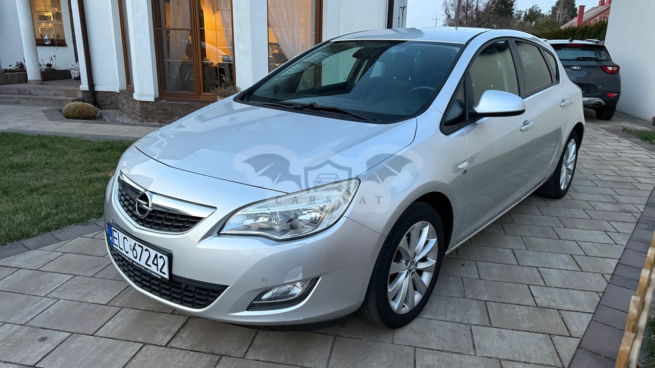 Opel Astra J 1.4 Turbo 2012