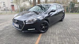 Hyundai i40 Kombi blue 1.7 CRDi Premium 2015