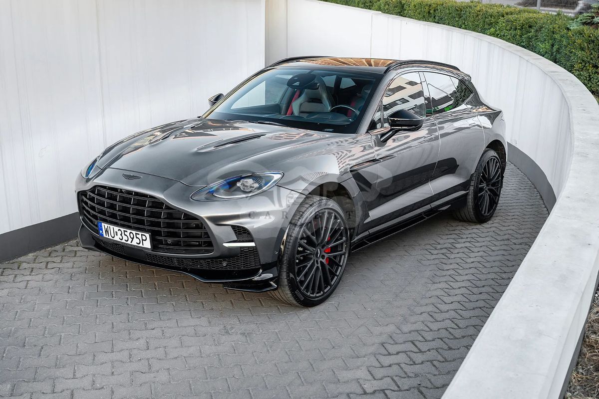 Aston Martin DBX 2022