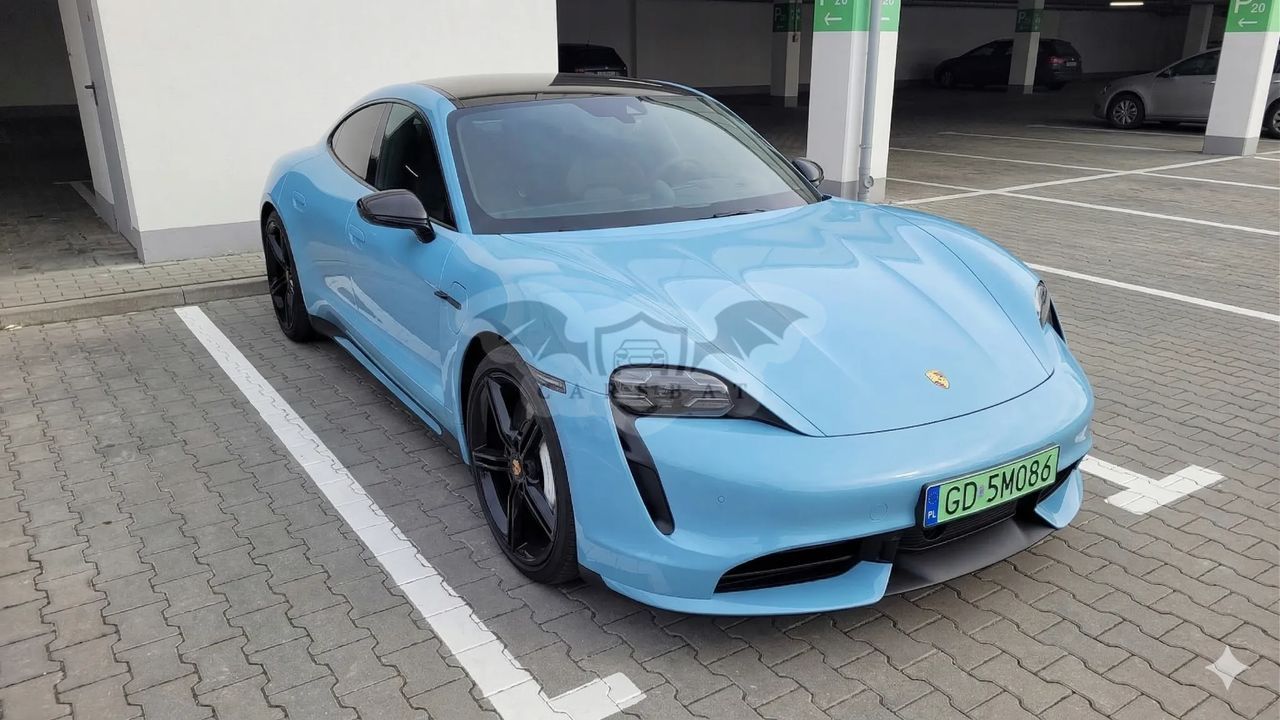 Porsche Taycan 2021