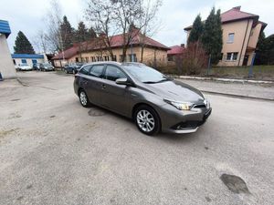 Toyota Auris II 2016