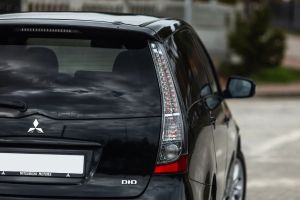 Mitsubishi Grandis 2.0 DI-D 6-Sitzer Intense 2006