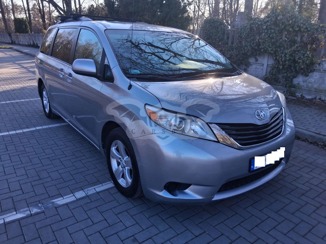 Toyota Sienna 3.5 V6 2013