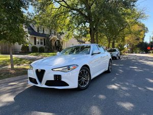 Alfa Romeo Giulia 2.0 Turbo 16V AT8-Q4 Intensa 2018