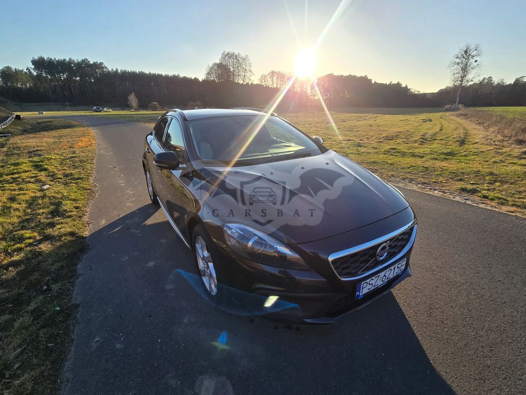 Volvo V40 II D4 Geartronic Summum 2015