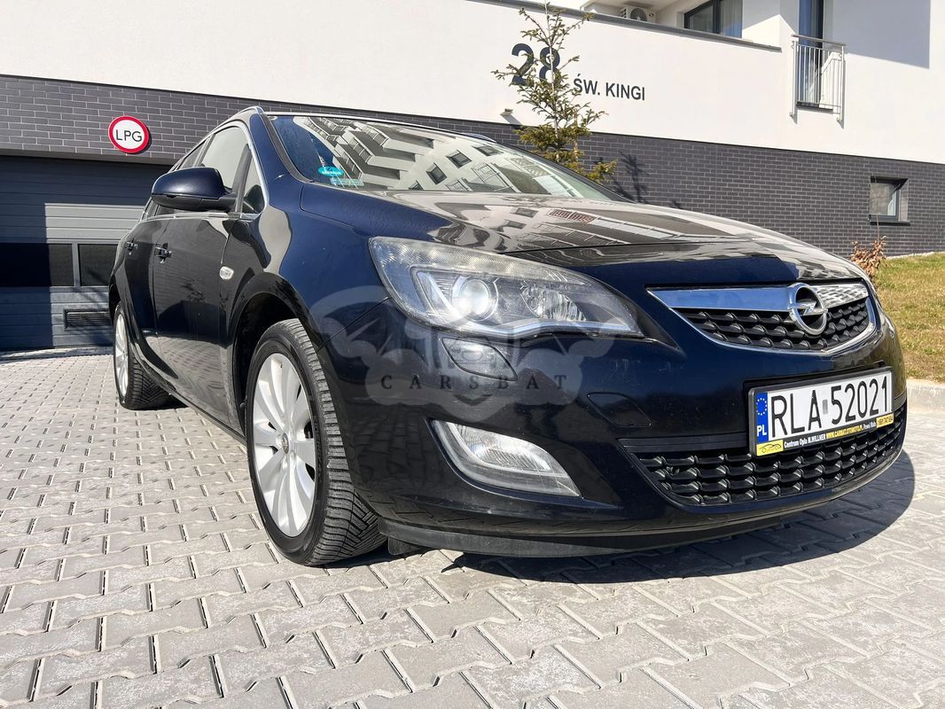 Opel Astra J 1.4 T Active 2011