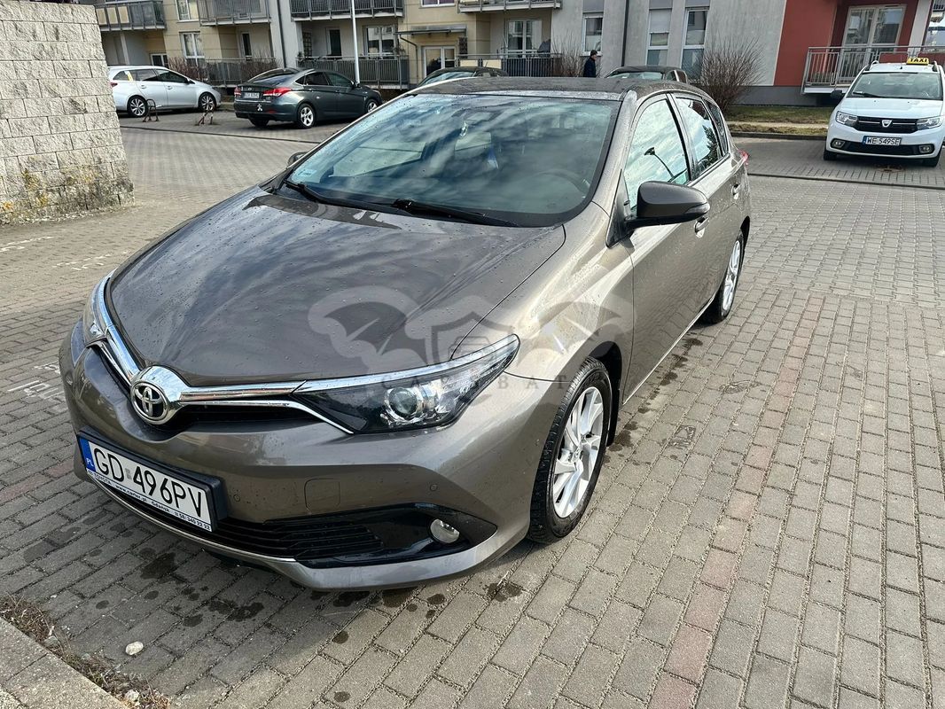 Toyota Auris II 1.6 Selection 2017
